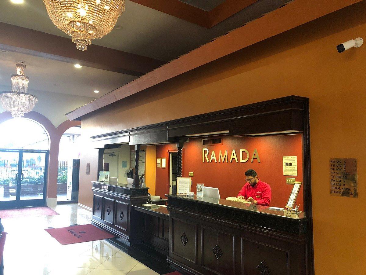 Ramada By Wyndham Fresno North Hotel Kültér fotó